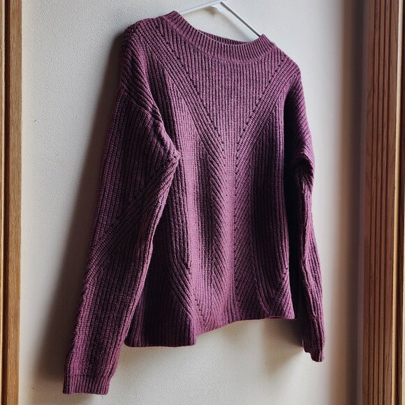 Harper Lane Purple Scoop Neck Sweater Size Medium - Picture 1 of 15